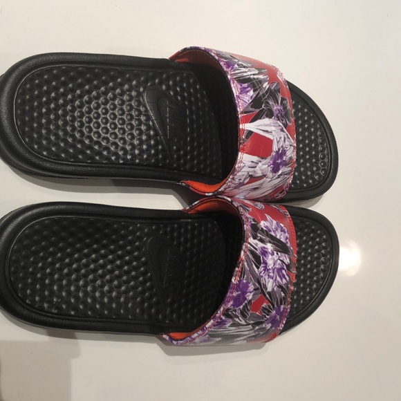 Nike Shoes - Nike flip flops Nike Shoes - Nike flip flops